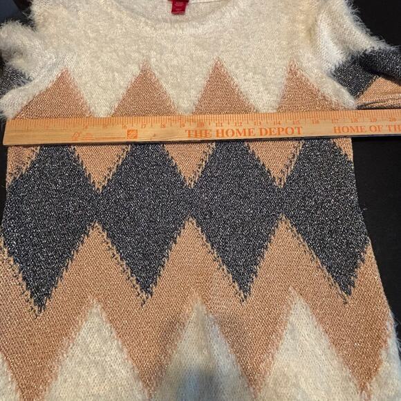 Daytrip Fuzzy Chevron Sweater Women’s L Cream Tan Gray Soft Cozy Long Sleeve - Picture 6 of 7